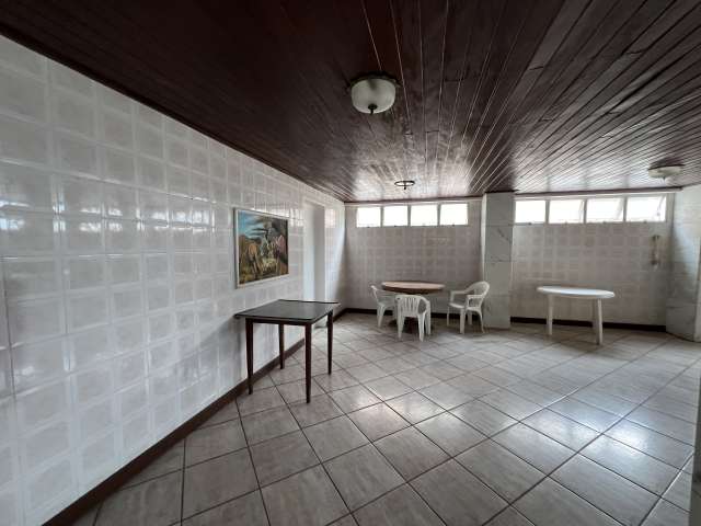 Apartamento em Nazaré com 3 quartos e 1 suíte, 163m² à venda por R$ 390.000,00
