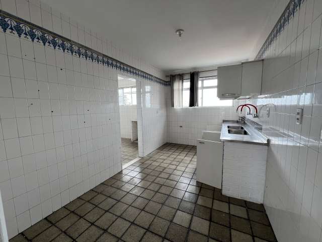 Apartamento em Nazaré com 3 quartos e 1 suíte, 163m² à venda por R$ 390.000,00