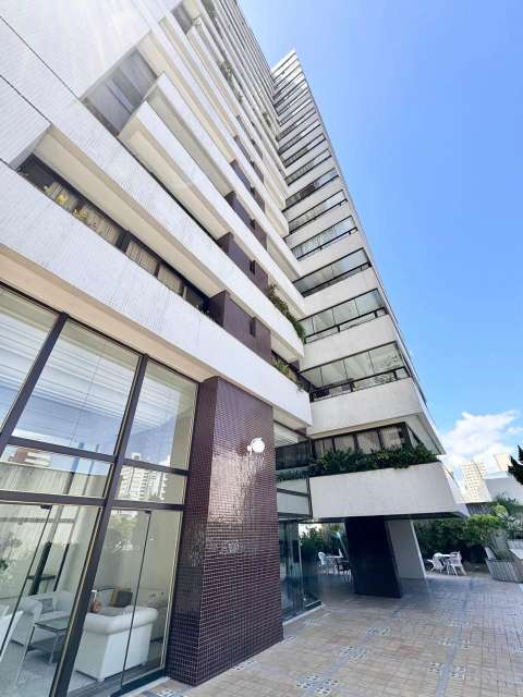 Apartamento na Graça com 4 suítes, 220m² à venda por R$ 1.850.000,00
