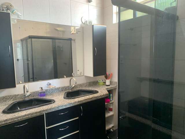 Casa na Vila Laura com 5 quartos e 4 suítes, 297m² à venda por R$ 1.290.000,00