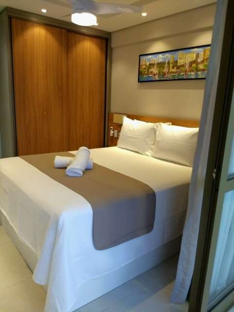 Apartamento na Barra PORTEIRA FECHADA com 1 suíte, 50m² à venda por R$ 800.000,00