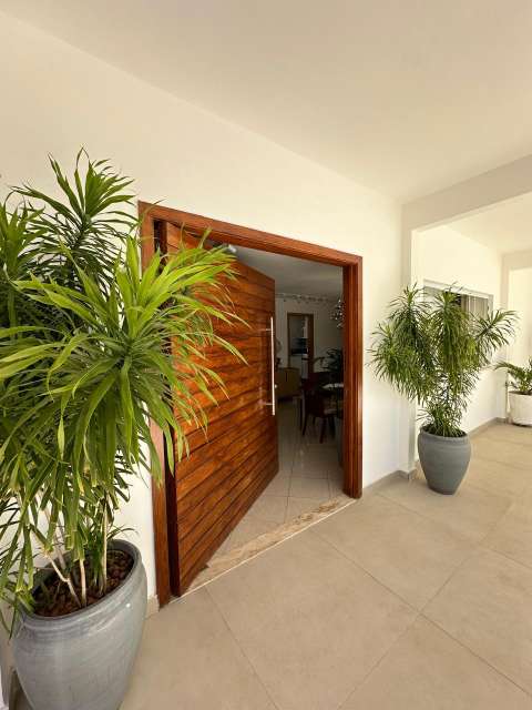 Casa em Piatã com 4 suítes, 212m² à venda por R$ 1.200.000,00