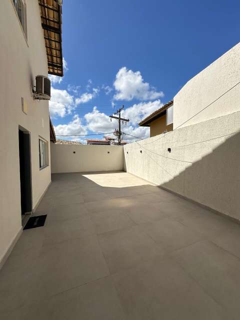 Casa em Piatã com 4 suítes, 212m² à venda por R$ 1.200.000,00