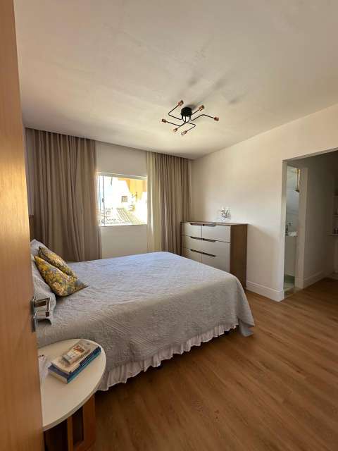 Casa em Piatã com 4 suítes, 212m² à venda por R$ 1.200.000,00