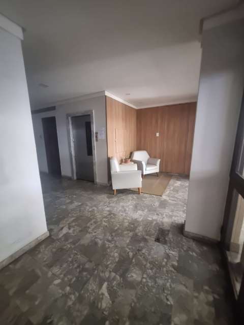 Apartamento com 3 quartos e 1 suíte, 110,00 m² para alugar por R$ 3.400,00 - Graça, Salvador/BA