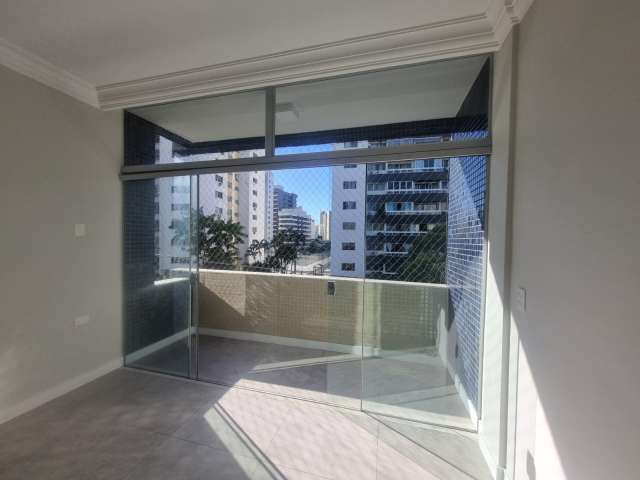 Apartamento com 3 quartos e 1 suíte, 110,00 m² para alugar por R$ 3.400,00 - Graça, Salvador/BA