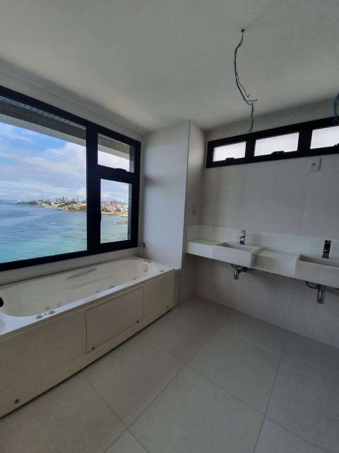 Apartamento na Garibaldi com 1 quarto, 57m² à venda por R$ 560.000,00