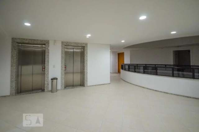 Apartamento na Garibaldi com 1 quarto, 57m² à venda por R$ 560.000,00