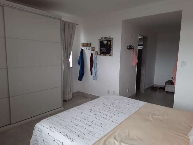 Casa em Vilas do Atlântico com 4 suítes, 317m² à venda por R$ 1.750.000,00
