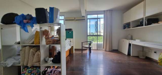 Apartamento na Ondina com 4 quartos e 3 suítes, 211m² à venda por R$ 750.000,00