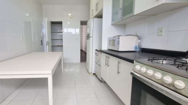 Apartamento na Ondina com 4 quartos e 3 suítes, 211m² à venda por R$ 750.000,00