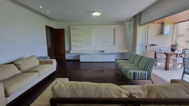 Apartamento na Ondina com 4 quartos e 3 suítes, 211m² à venda por R$ 750.000,00
