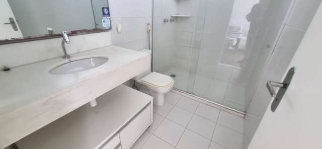 Apartamento na Ondina com 4 quartos e 3 suítes, 211m² à venda por R$ 750.000,00