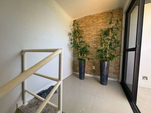 Cobertura no Imbuí PORTEIRA FECHADA com 3 quartos e 1 suíte, 142m² à venda por R$ 900.000,00