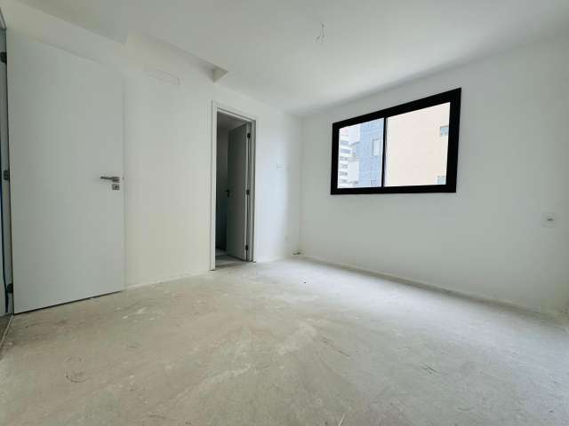 Apartamento no Alphaville I com 4 suítes, 203m² à venda por R$ 2.700.000,00