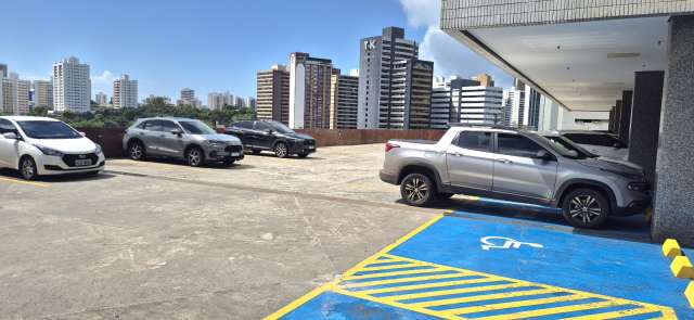 Sala com 66,00 m² para alugar por R$ 5.000,00 - Caminho da Árvores - Salvador/BA
