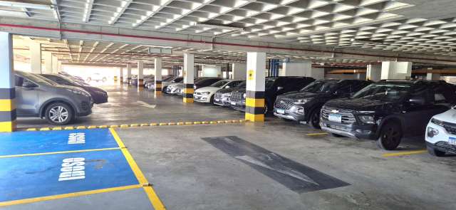Sala com 66,00 m² para alugar por R$ 5.000,00 - Caminho da Árvores - Salvador/BA