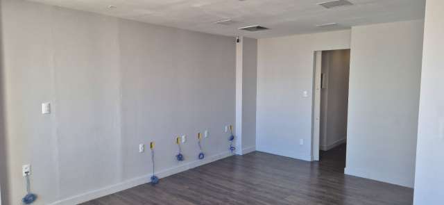 Sala com 66,00 m² para alugar por R$ 5.000,00 - Caminho da Árvores - Salvador/BA