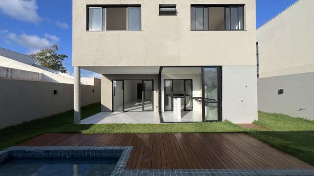 Casa em Abrantes com 4 suítes, 294,00 m² à venda por R$ 1.670.000,00