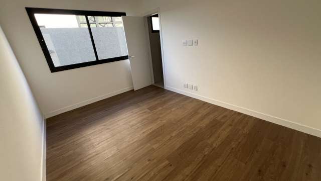 Casa em Abrantes com 4 suítes, 294,00 m² à venda por R$ 1.670.000,00