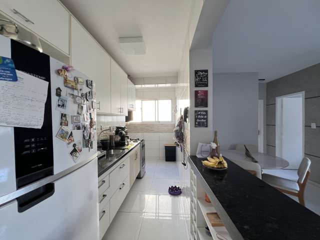 Apartamento no Imbuí com 2 quartos e 1 suíte, 69m² à venda por R$ 375.000,00