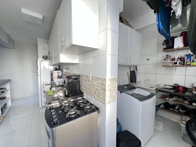 Apartamento no Imbuí com 2 quartos e 1 suíte, 69m² à venda por R$ 375.000,00