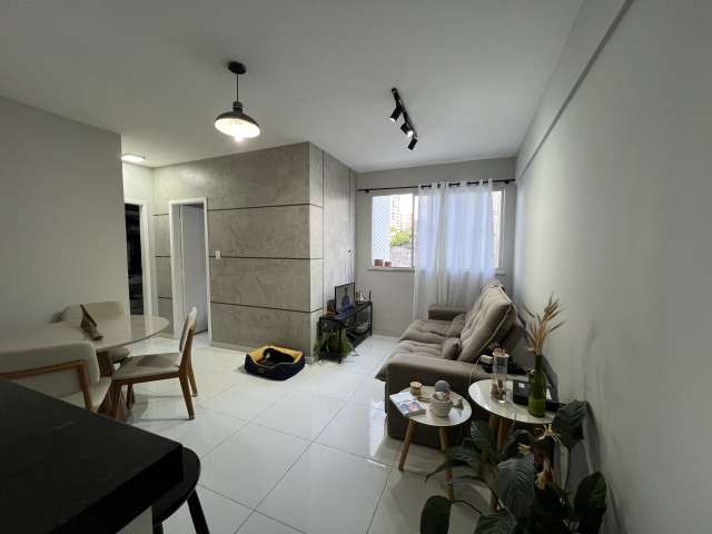 Apartamento no Imbuí com 2 quartos e 1 suíte, 69m² à venda por R$ 375.000,00