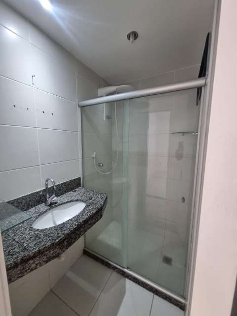 Apartamento com 2 quartos e 1 suíte, 65,00 m² para alugar por R$ 2.500,00 - Jardim Apipema - Salvador/BA 