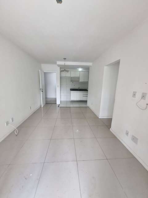 Apartamento com 2 quartos e 1 suíte, 65,00 m² para alugar por R$ 2.500,00 - Jardim Apipema - Salvador/BA 