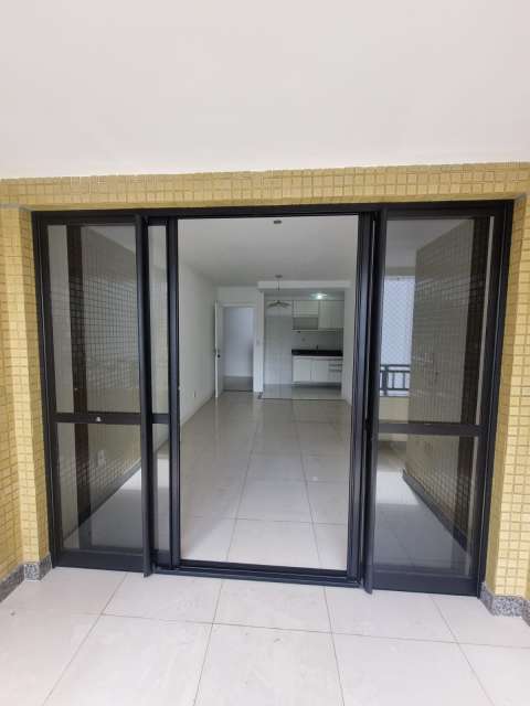 Apartamento com 2 quartos e 1 suíte, 65,00 m² para alugar por R$ 2.500,00 - Jardim Apipema - Salvador/BA 