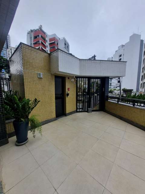 Apartamento com 2 quartos e 1 suíte, 65,00 m² para alugar por R$ 2.500,00 - Jardim Apipema - Salvador/BA 