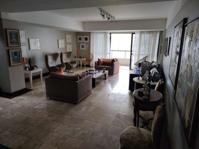 Cobertura na Pituba com 4 quartos e 3 suítes, 493m² à venda por R$ 2.490.000,00