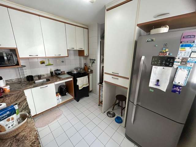 Apartamento no Caminho das Árvores com 3 quartos e 1 suíte, 107m² à venda por R$ 895.000,00
