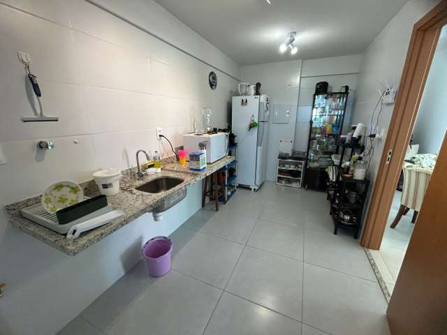 Apartamento no Caminho das Árvores com 2 quartos e 1 suíte, 75m² à venda por R$ 790.000,00