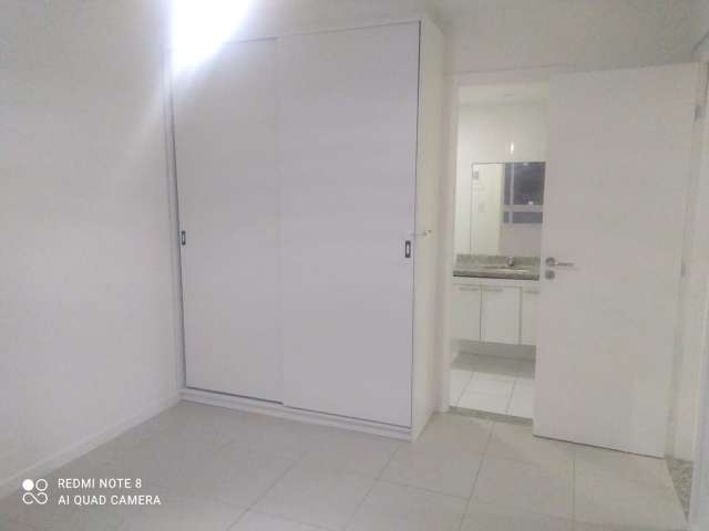 Cobertura em Armação com 3 quartos e 2 suítes, 210m² à venda por R$ 1.200.000,00