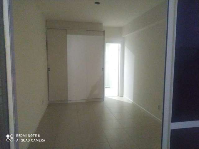 Cobertura em Armação com 3 quartos e 2 suítes, 210m² à venda por R$ 1.200.000,00