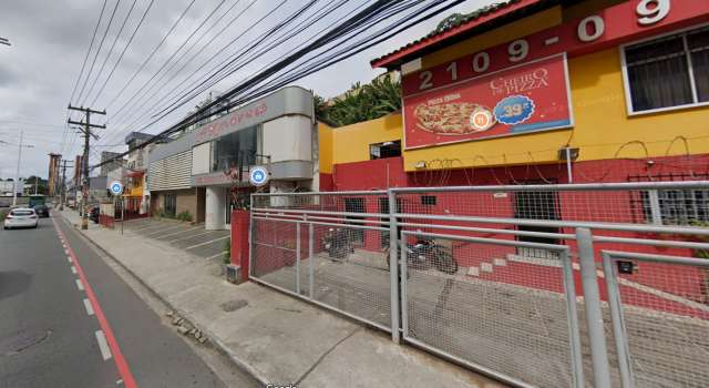 Casa no Rio Vermelho com 555m² à venda por R$ 1.450.000,00