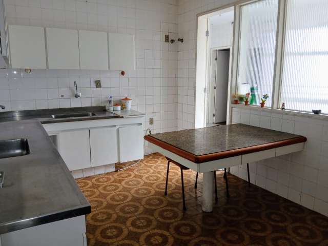 Apartamento em Chame Chame com 4 quartos e 1 suíte, 206m² à venda por R$ 950.000,00