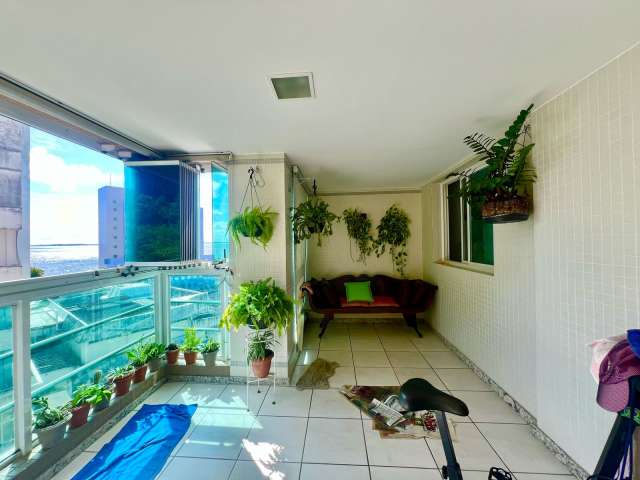 Apartamento na Barra com 4 quartos e 2 suítes, 181m² à venda por R$ 2.500.000,00