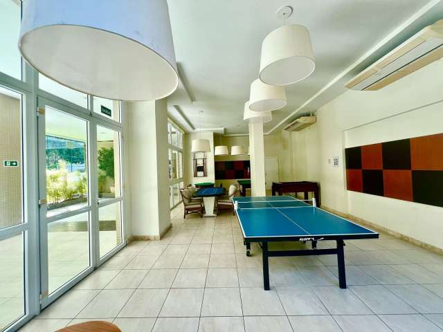 Apartamento na Barra com 4 quartos e 2 suítes, 181m² à venda por R$ 2.500.000,00