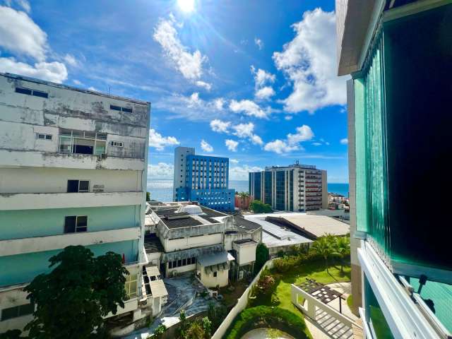 Apartamento na Barra com 4 quartos e 2 suítes, 181m² à venda por R$ 2.500.000,00