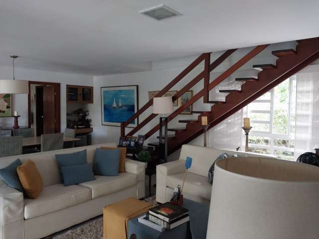 Casa em Busca Vida com 5 quartos e 4 suítes, 339m² à venda por R$ 2.100.000,00