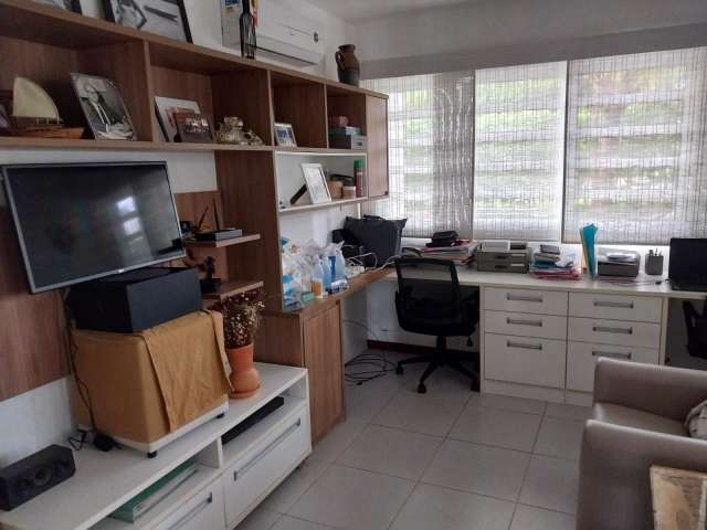 Casa em Busca Vida com 5 quartos e 4 suítes, 339m² à venda por R$ 2.100.000,00