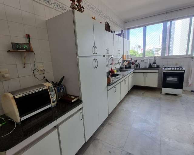 Apartamento no Corredor da Vitória com 4 quartos e 1 suíte, 250m² à venda por R$ 1.700.000,00