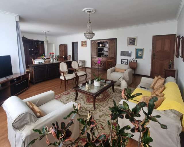 Apartamento no Corredor da Vitória com 4 quartos e 1 suíte, 250m² à venda por R$ 1.700.000,00