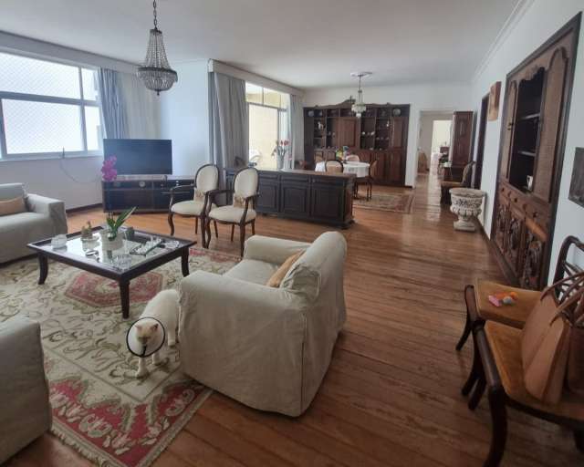 Apartamento no Corredor da Vitória com 4 quartos e 1 suíte, 250m² à venda por R$ 1.700.000,00
