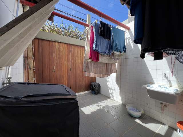 Casa no Rio Vermelho com 4 quartos e 3 suítes, 260m² à venda por R$ 2.500.000,00