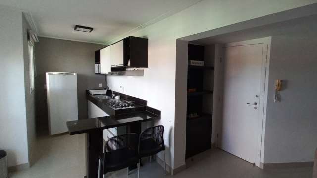 Apartamento em Vilas do Atlântico PORTEIRA FECHADA com 1 suíte, 57m² à venda por R$ 490.000,00