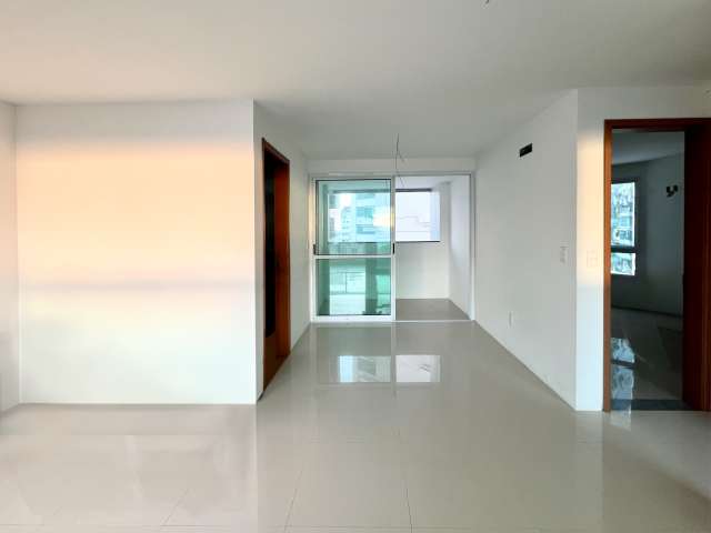 Apartamento na Graça com 2 quartos e 1 suíte, 83m² à venda por R$ 790.000,00