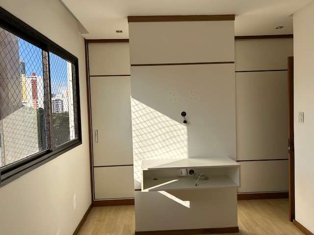Apartamento no Candeal com 3 quartos e 2 suítes, 105m² à venda por R$ 540.000,00